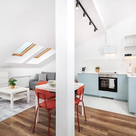 Trailside - By Upstairs Krasków